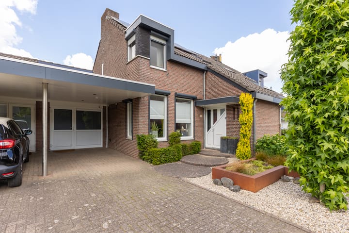 Lintjeshaag 40 in Limbricht foto