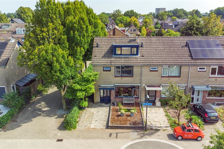 Lippe-Biesterfeldstraat 14 in Apeldoorn foto