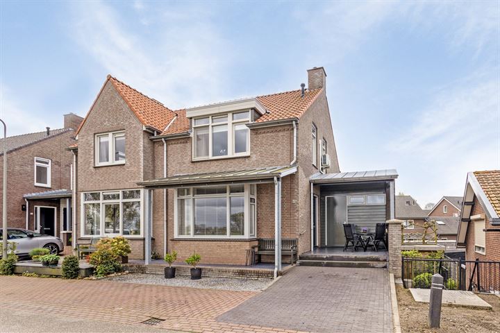 Lithse Dijk 68A in Lith foto
