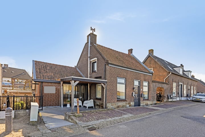 Lithse Dijk 70 in Lith foto