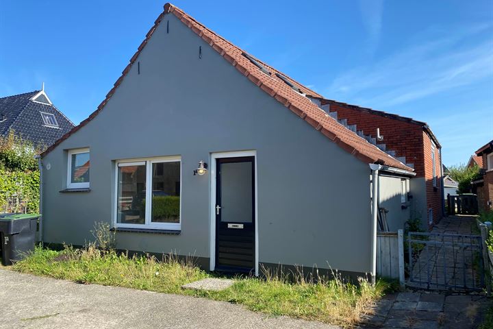 Liudgerstrjitte 1A in Wierum foto