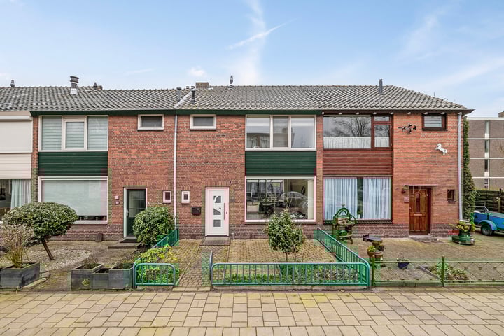 Lobeliastraat 28 in Spijkenisse foto