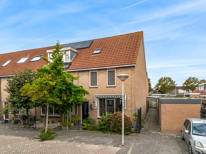 Lockerskamp 2 in Velserbroek