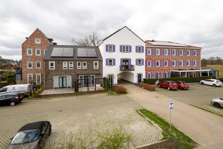 Loevestein 85 in Hengelo foto
