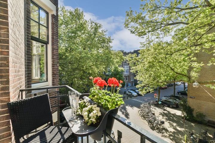 Lomanstraat 4-2 in Amsterdam foto