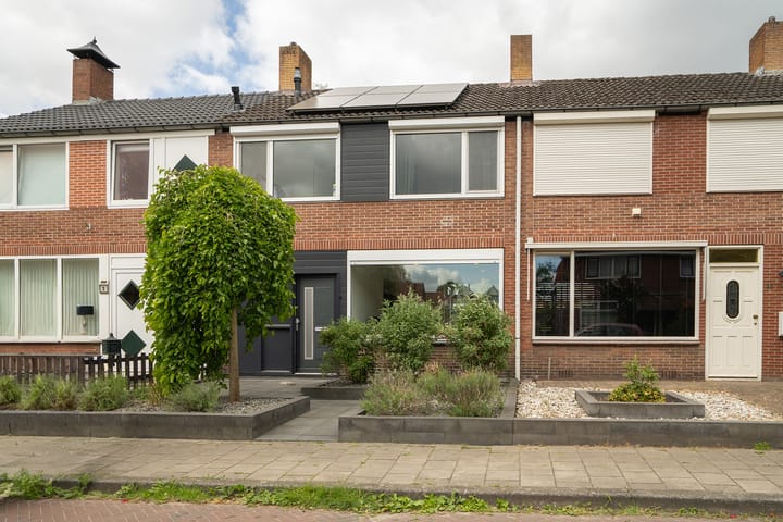 Lonnekerweg 9 in Enschede foto
