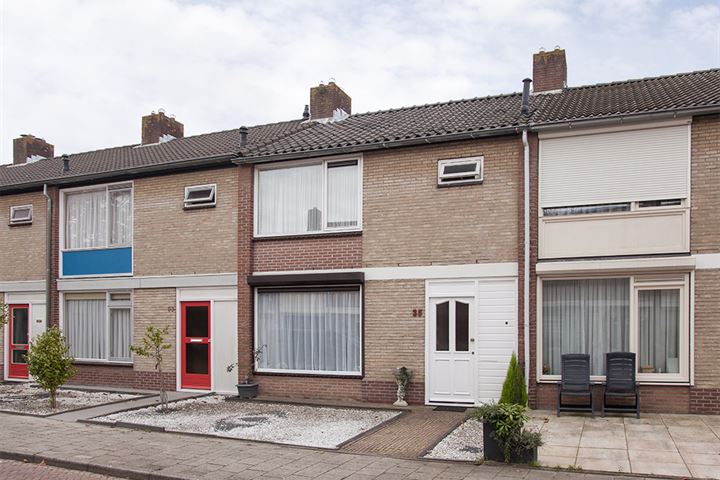 Loofhout 35 in Etten-Leur foto
