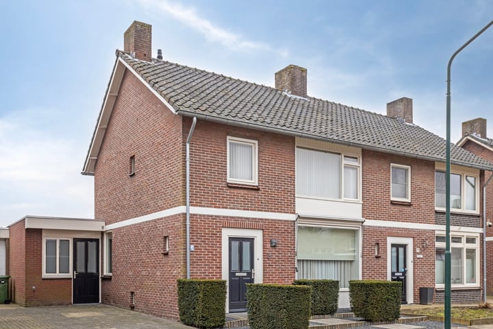 Looierijstraat 5 in Budel foto