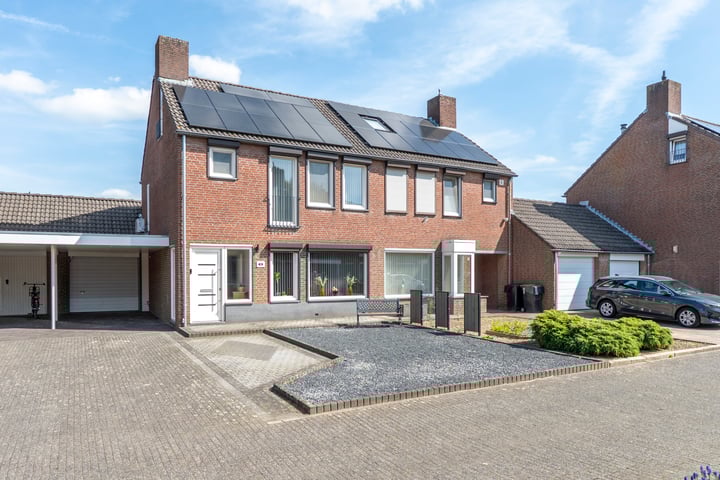 Looierstraat 10 in Susteren foto
