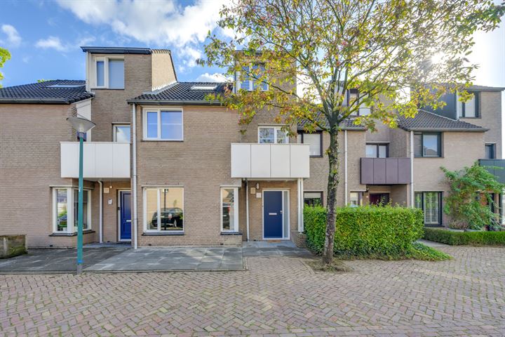 Looiersveld 32 in Rijen foto