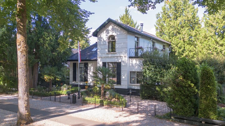 Loolaan 38 in Apeldoorn foto