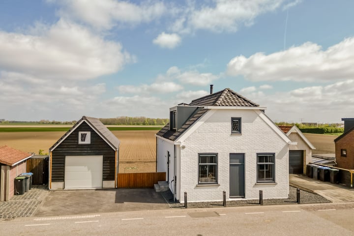 Loonsedijk 6 in Lage Zwaluwe foto
