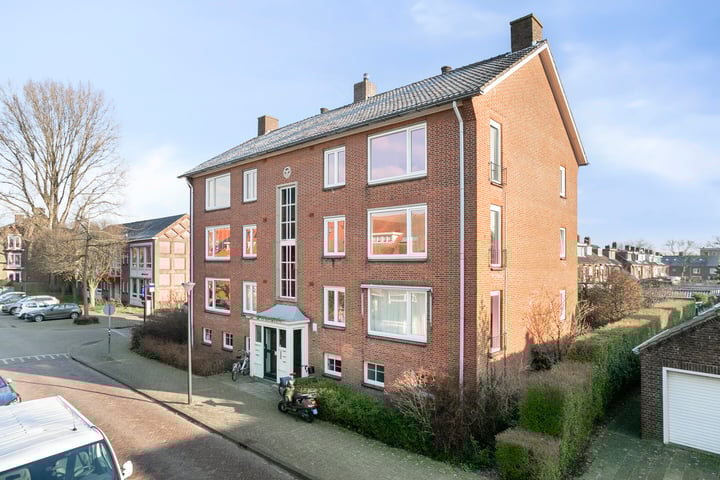 Loopschansstraat 105B in Breda foto