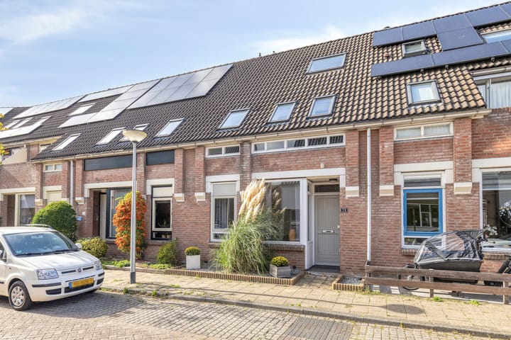 Looyerslaan 28 in Katwijk