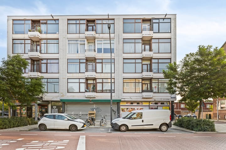 Lorentzlaan 106 in Schiedam foto