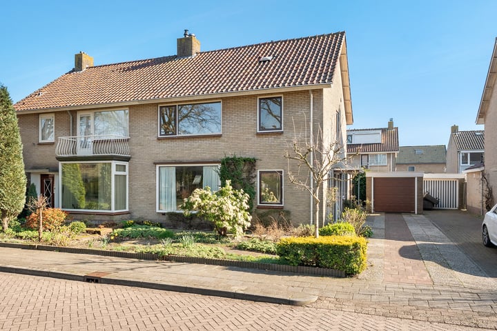 Lorentzlaan 24 in Zwolle foto