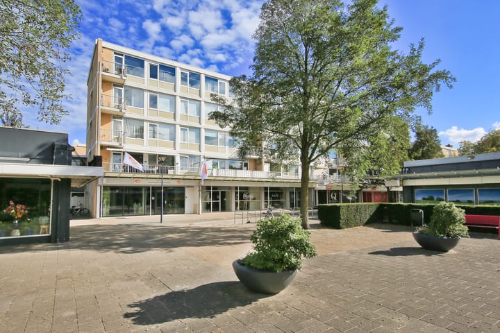Lorentzplein 6 in Badhoevedorp foto