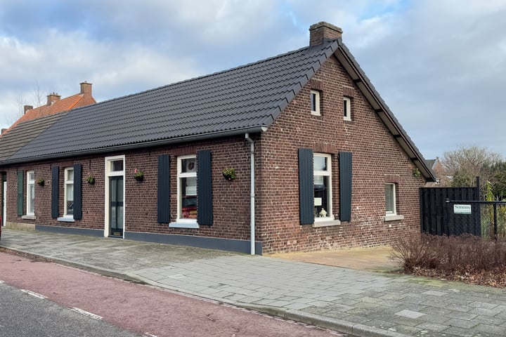Lottumseweg 20 in Grubbenvorst foto