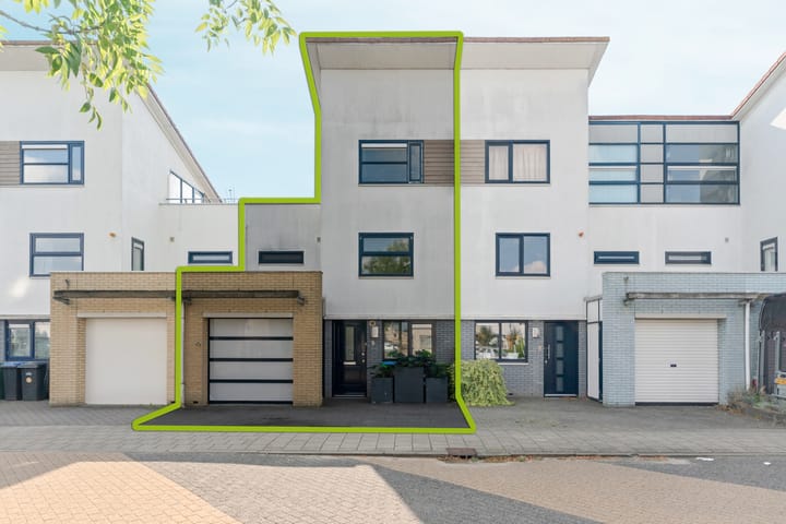 Lou Bandystraat 9 in Arnhem foto