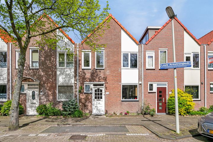 Louis Armstrongkade 356 in 's-Gravenhage foto
