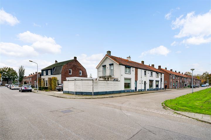 Louis Beerenbrouckstraat 44 in Weert foto