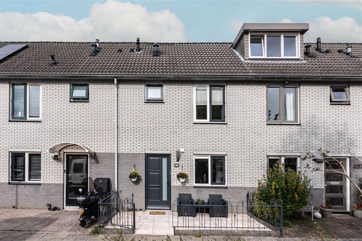Louis Pasteurstraat 229 in Haarlem foto