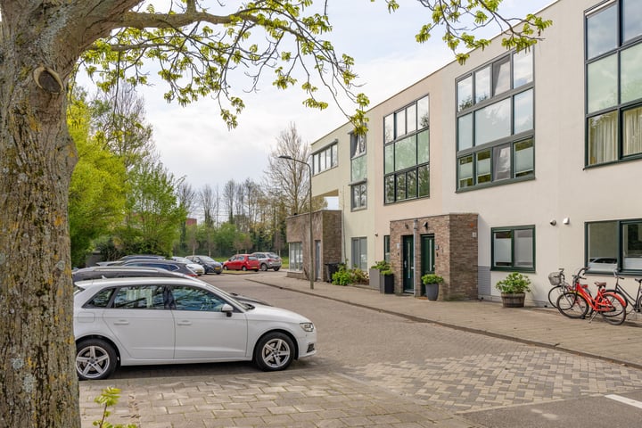 Louise Hardenbergsingel 9 in Leiden