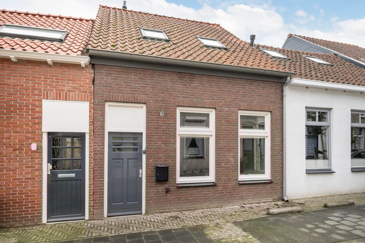 Louisestraat 10 in Tholen