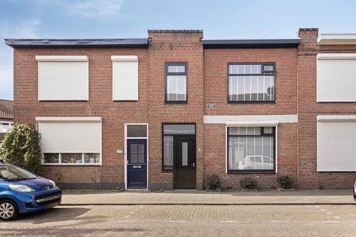 Lourdesstraat 10 in Bergen op Zoom foto