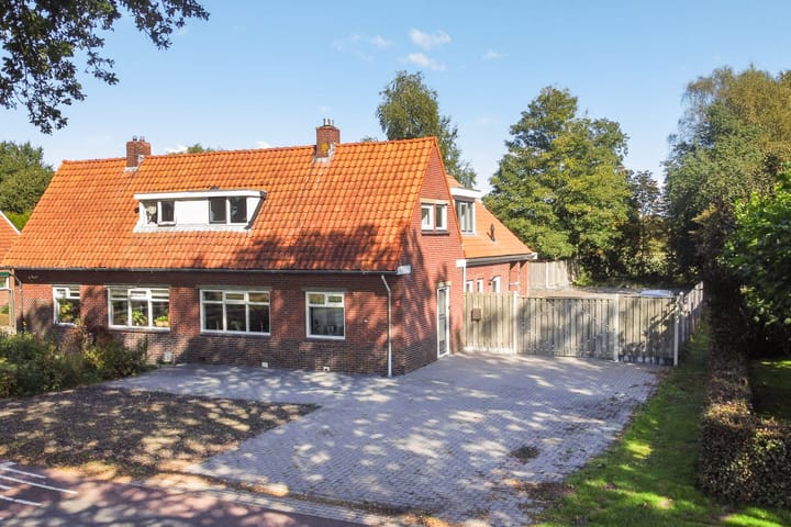 Louwdijk 34 in Blijham foto