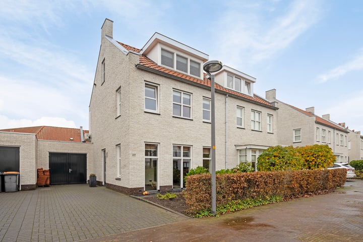 Lover 125 in Borne foto