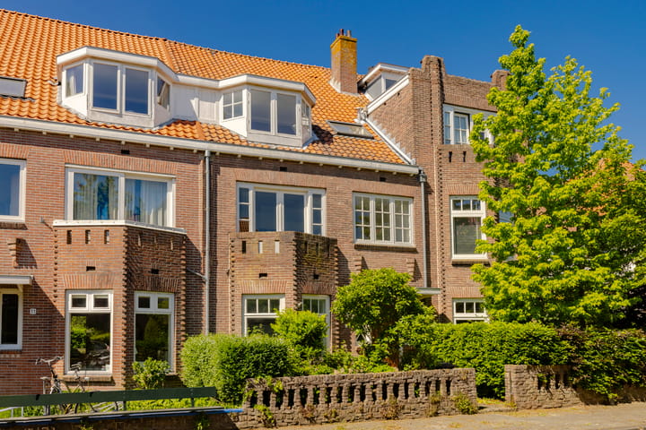 Lucas van Leijdenlaan 13 in Heemstede foto