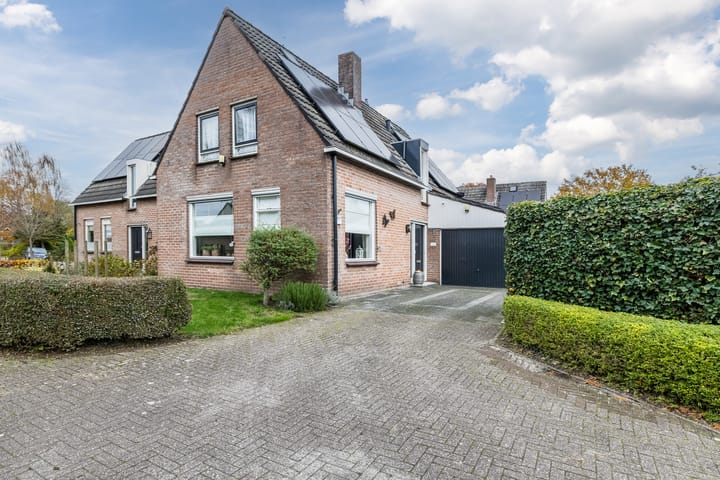 Luchtenstein 21 in de Wijk foto