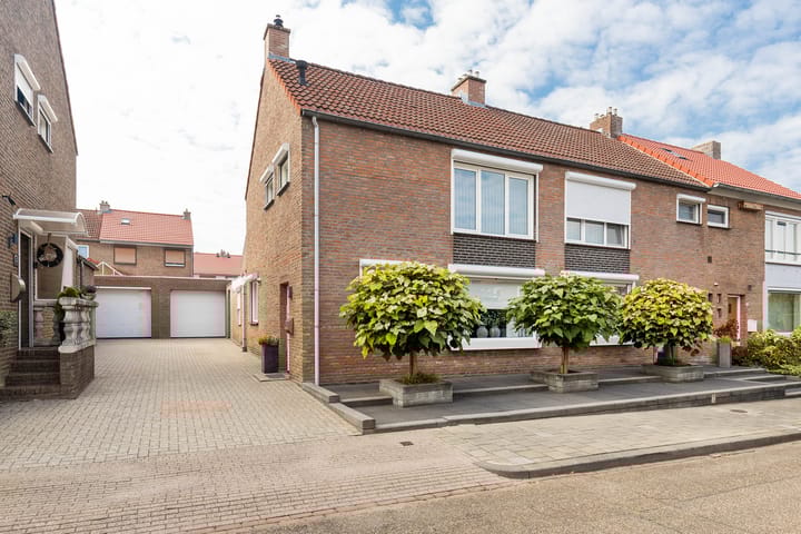 Luciastraat 79 in Beek