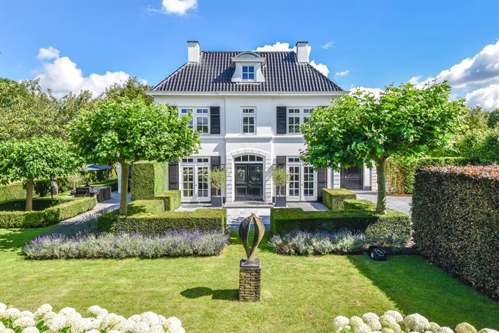 Ludenbos 10 in Almere foto