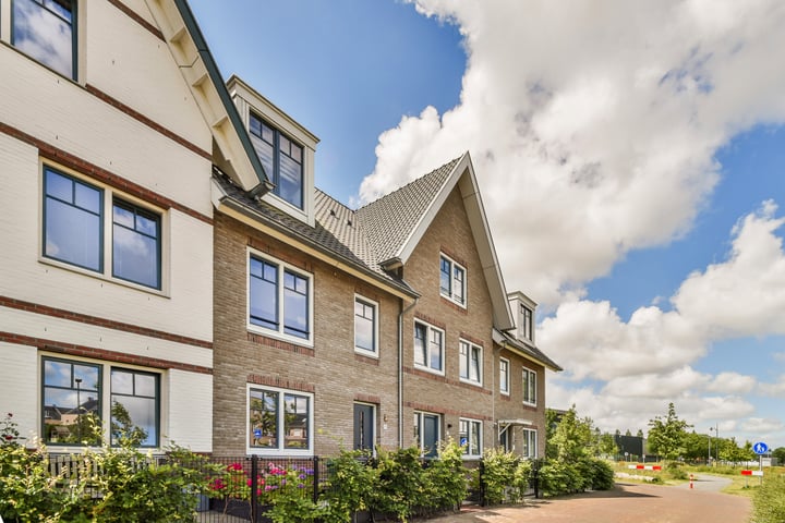 Lupinesingel 9 in Badhoevedorp foto