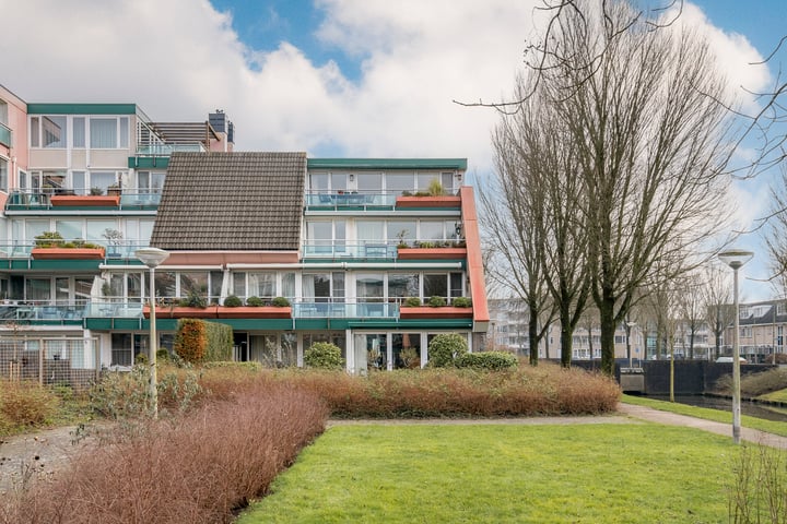 Luttickduin 79 in Amstelveen foto