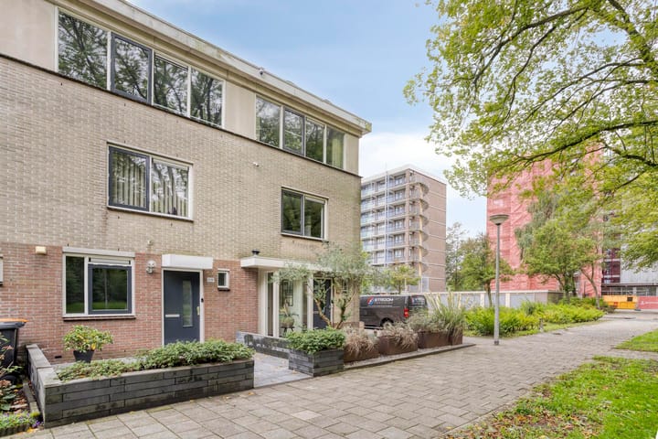 Luxemburglaan 209 in Beverwijk