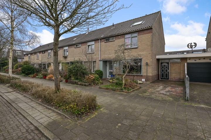 Luxemburglaan 935 in Heemskerk foto