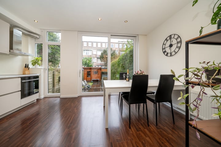 Luzacstraat 13A in Rotterdam foto