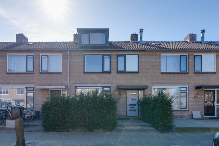 Lyrastraat 6 in Purmerend foto