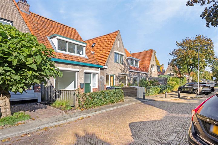 M A de Ruyterstraat 19 in Meppel foto