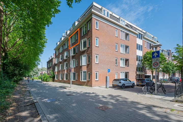 M.A. de Ruyterstraat 42 in Utrecht foto