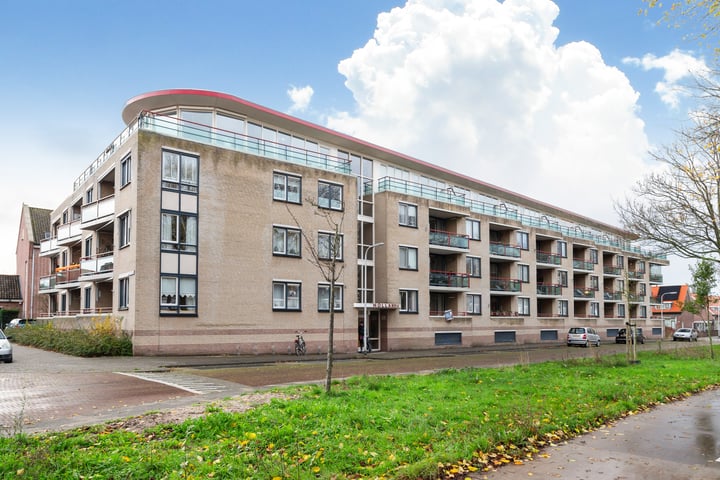 M.H. Tromphof 47 in Katwijk foto