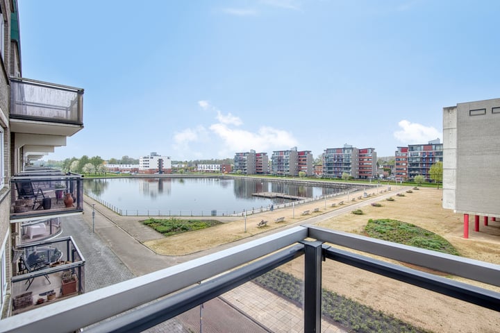 M.K. Gandhiplein 10 in Groningen foto