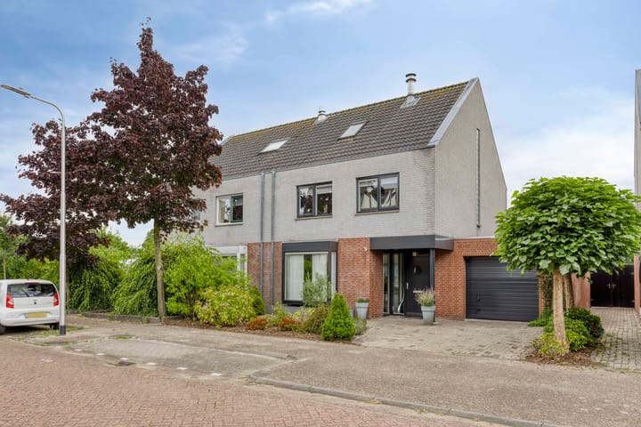 Maalbergenstraat 6 in Tilburg foto