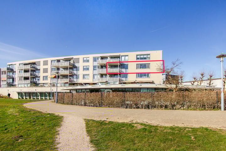 Maan Bastion 460 in Velserbroek