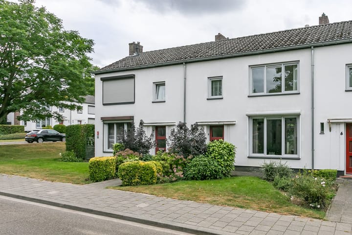 Maandagstraat 8 in Heerlen foto
