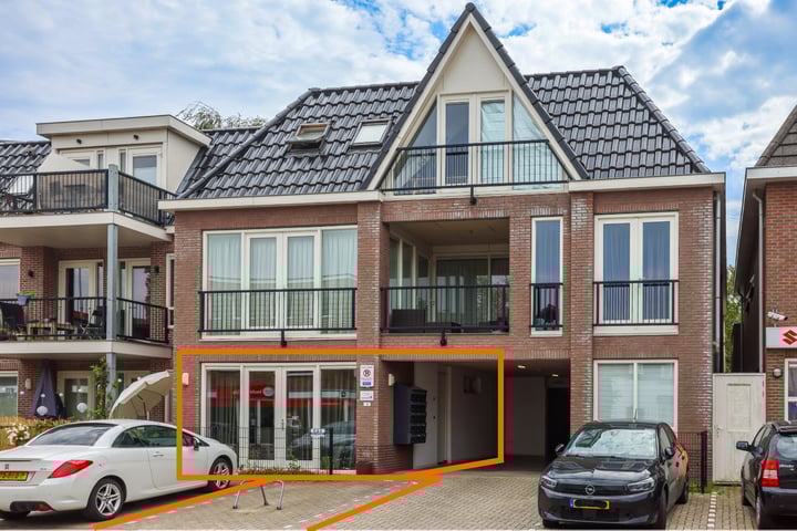 Maanderweg 13A in Ede foto