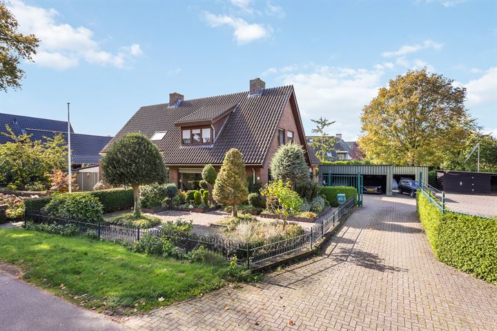Maardijk 87a in Almelo foto